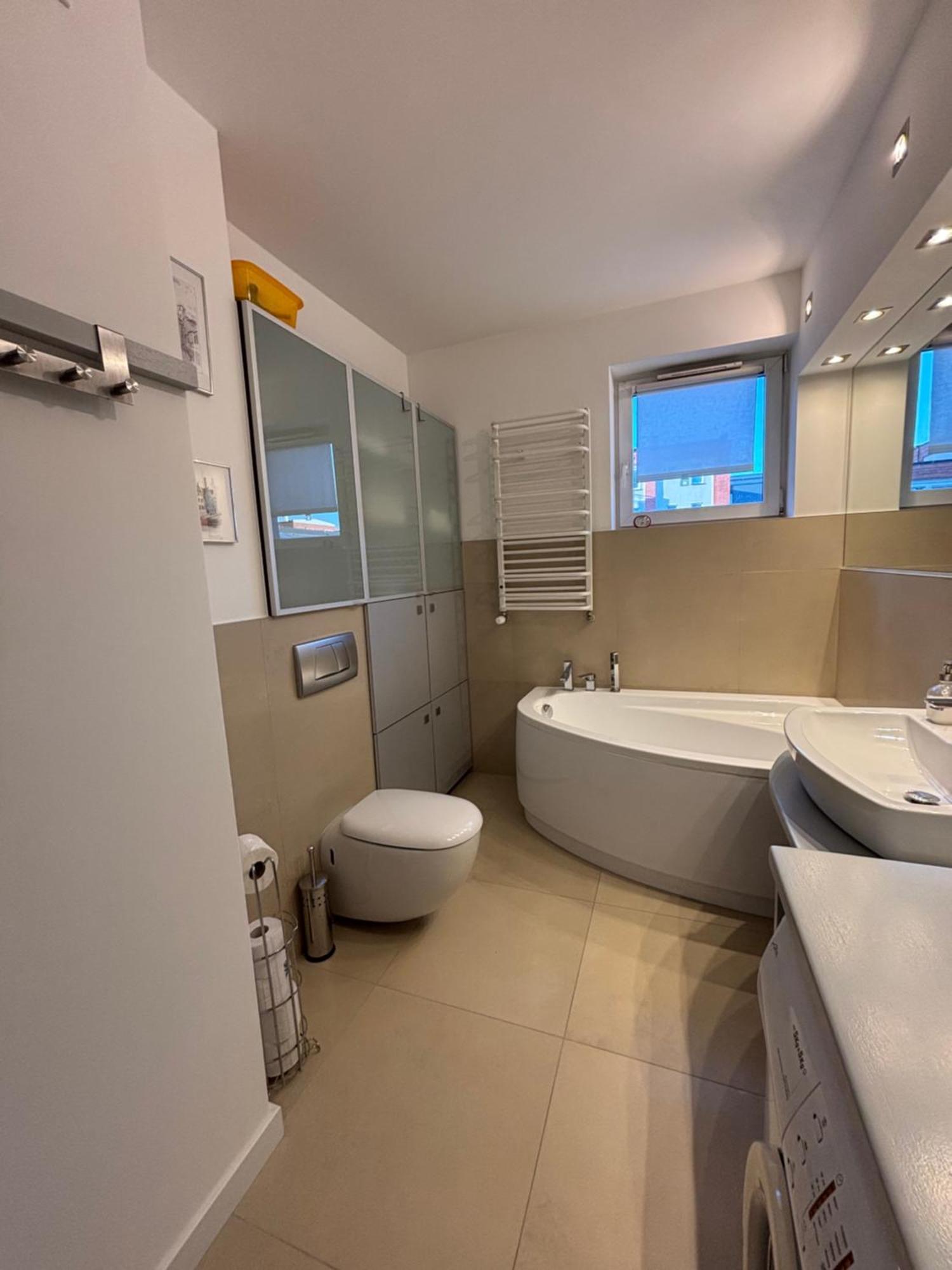 Best Inn Poznan Apartament Wojskowa Luaran gambar