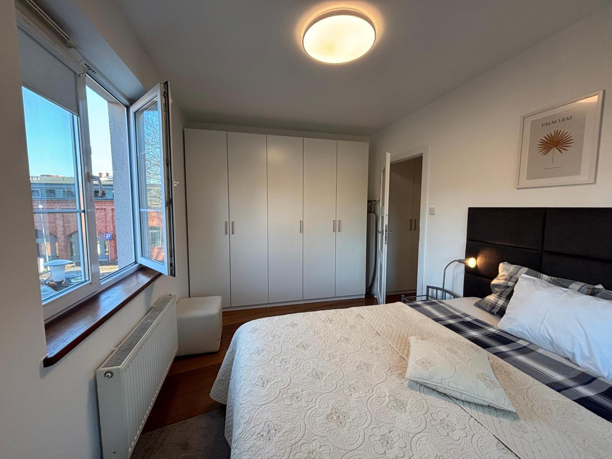 Best Inn Poznan Apartament Wojskowa Luaran gambar