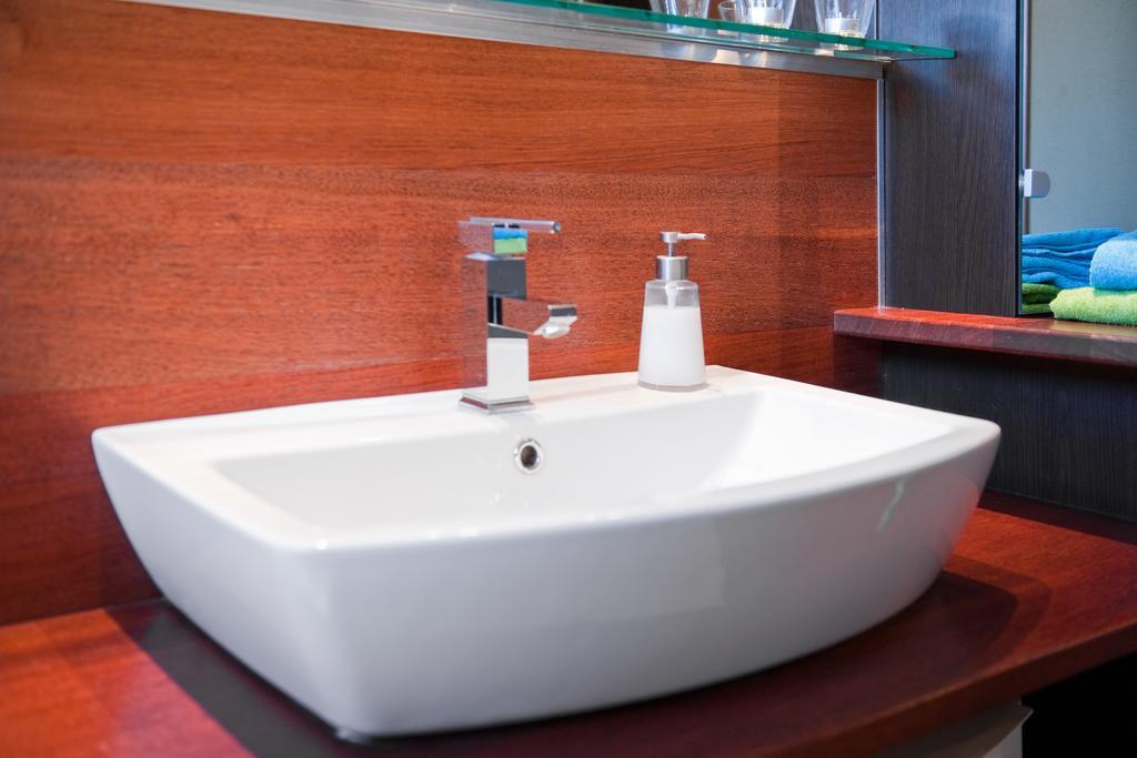 Best Inn Poznan Apartament Wojskowa Bilik gambar