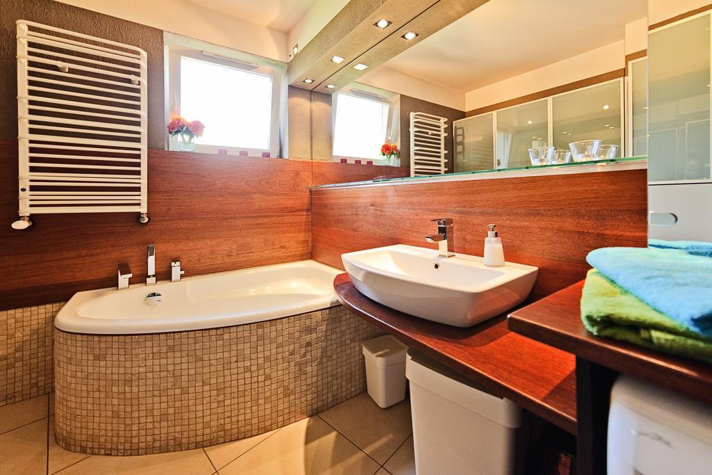 Best Inn Poznan Apartament Wojskowa Bilik gambar