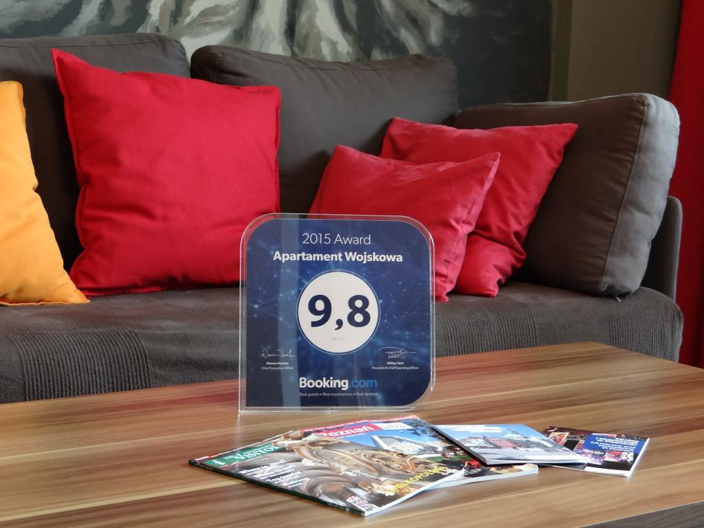 Best Inn Poznan Apartament Wojskowa Luaran gambar